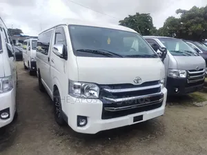 Toyota HiAce 2017 White