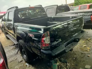 Toyota Tacoma 2015 Black