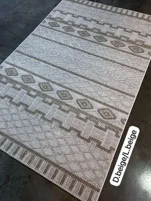 5by7 Feets Modern Turkish Weaven Centre Rug