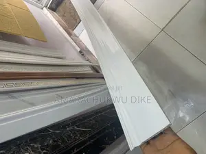 SPC Vinyl Tiles Ps Floor Skirting, Plastic Belt Line Profile