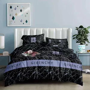 6 by 7 Bedspread With 4 Pillowcases and Duvet