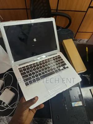 New Laptop Apple MacBook Air 2017 8GB Intel Core I5 SSD 256GB