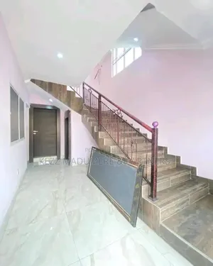 4bdrm Duplex in New Gra , Port for sale