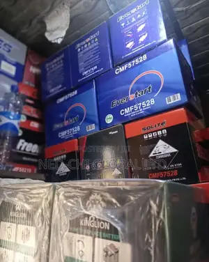 Battery 12v 75ahs Everstart for Suv and Salon Cars.