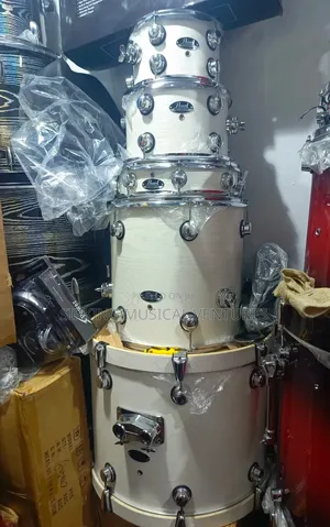 Pearl Roadshow 5pcs Professional Drum Set With Pearl Cymbals