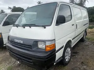 Toyota Grand HiAce 2000 White