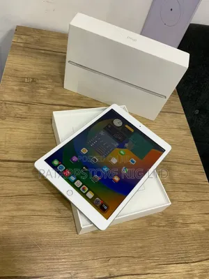 Apple iPad 10.2 (2020) 32 GB Gray