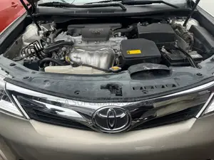 Toyota Camry L 4dr Sedan (2.5L 4cyl 6A) 2013 Gold
