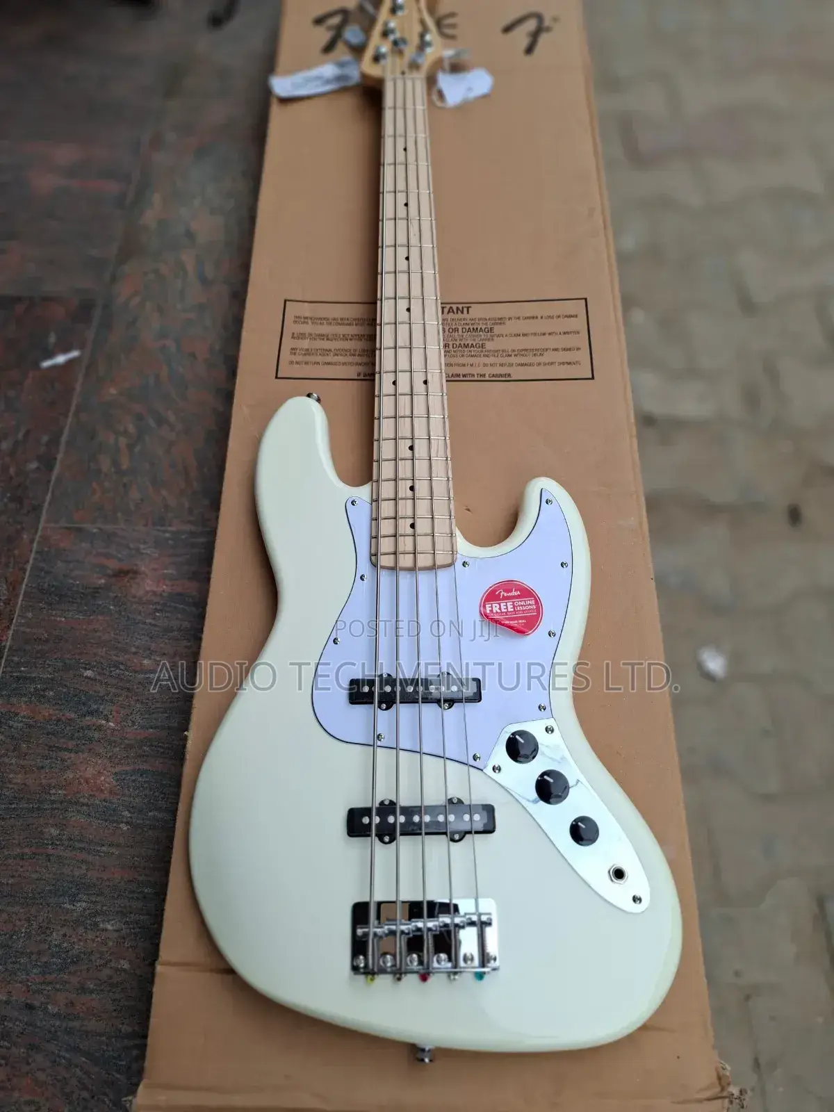Fender Affinity Jazz Bass 5 Strings