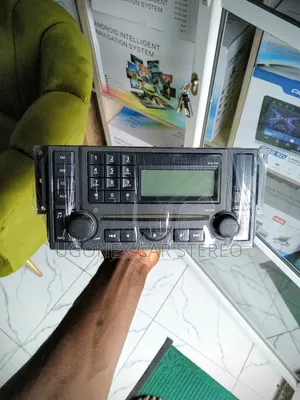 2004-06 Range Rover Radio Set