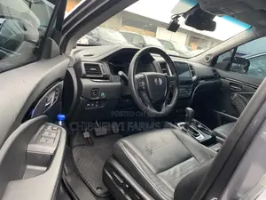Honda Pilot EX-L 4dr SUV 4WD (3.5L 6cyl 5A) 2017 Gray