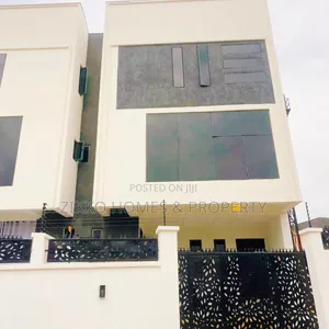 4bdrm Townhouse/Terrace in Phase2, Gra, Magodo for sale