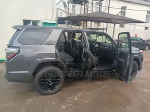 Toyota 4-Runner 2021 Gray