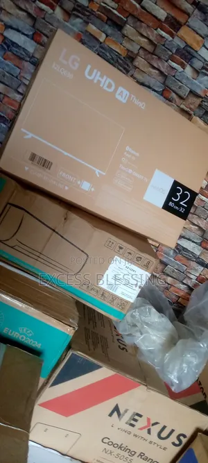 LG Quality Frameless 32" Smart TV+Youtube and Wi-Fi_32lq630