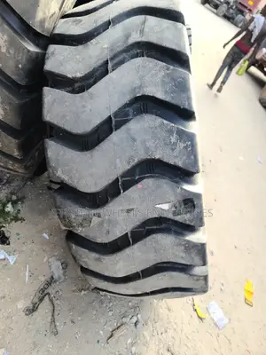 20.5-25 Maxtires Payloader Tire