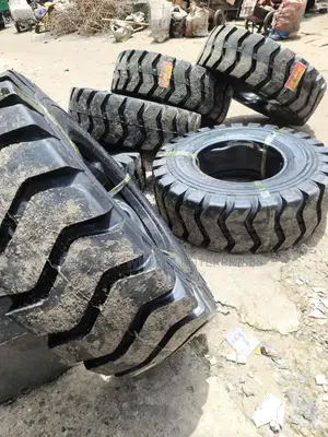 17.5-25 Maxtires Payloader Tyre