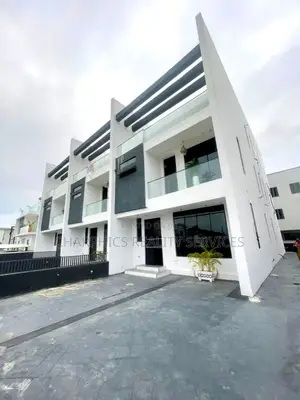 5bdrm Duplex in Lekki for sale