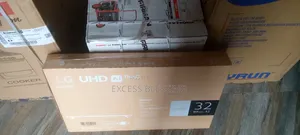 New in LG 32" Frameless Smart Television+Youtube-32lq630