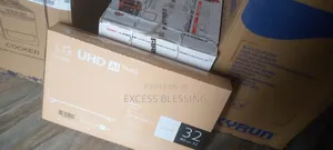Brand New 32" Lg Frameless Smart Television+Netflix-32lq632