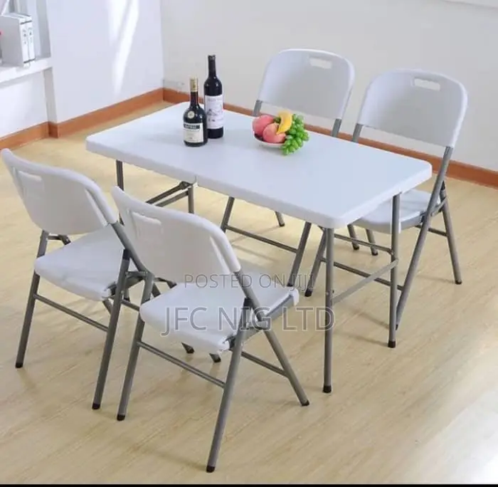 4ft Foldable Table