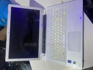 New Laptop Toshiba 8GB Intel HDD 250GB