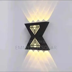 X Que Outside Wall Light