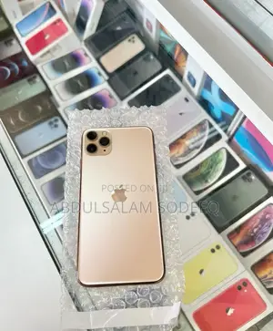 Apple iPhone 11 Pro Max 64 GB Gold