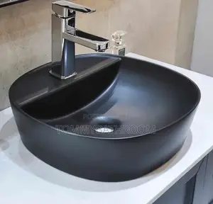 Black Washing Hand Basin