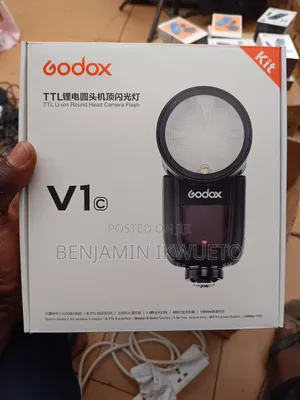 Godox V1 Flash Light