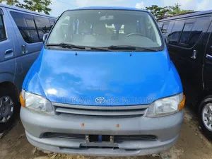 Toyota HiAce 2004 Blue
