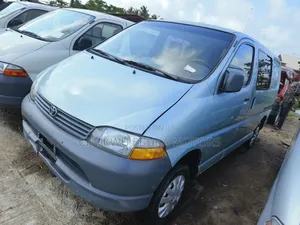 Toyota HiAce 2001 Blue