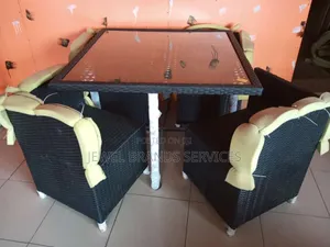 Restaurant Table/Outdoor Table With Chairs