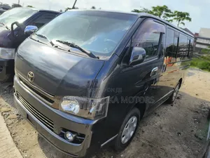 Toyota HiAce 2013 Grey
