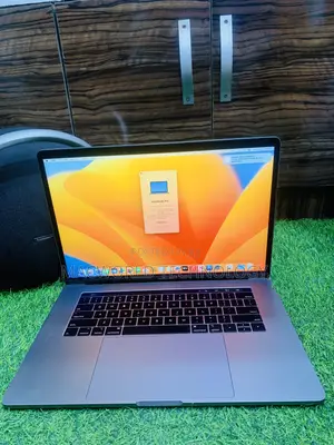 Laptop Apple MacBook Pro 2018 32GB Intel Core I9 SSD 1T