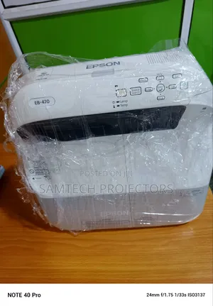 Ultra Short Throw Projector for Your Interactive Whiteboard