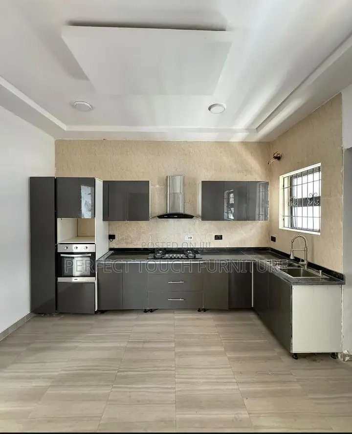 Kitchen Cabinet