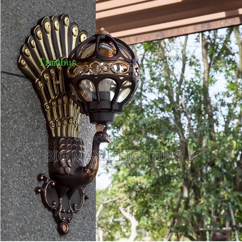 Classical Peacock Security Gate Lamp
