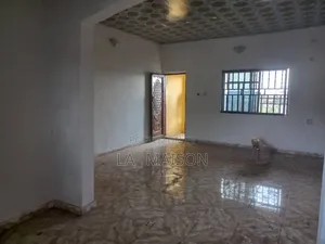 3bdrm Block of Flats in Owerri for rent