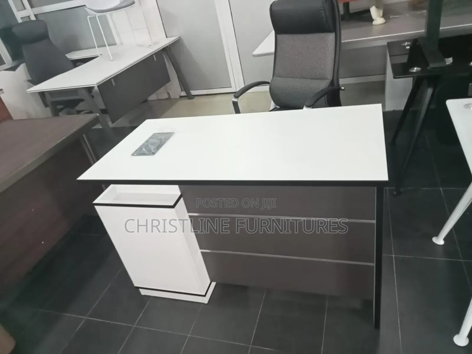 Quality Office Boss Table