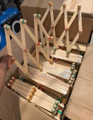 Wooden Wig Hanger