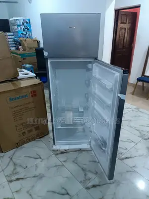 Fast Freezing Hisense Refrigerator REF240DR