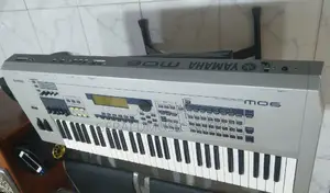 UK Used Yamaha MO6 Music Production Synth