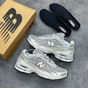 Original New Balance 740 Sliver Sneakers