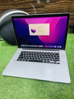 Laptop Apple MacBook Pro 2015 16GB Intel Core I7 SSD 512GB