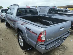 Toyota Tacoma 2015 Silver