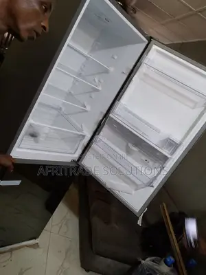 Quality Hisense 305 Litres Bottom Mount Refrigerator
