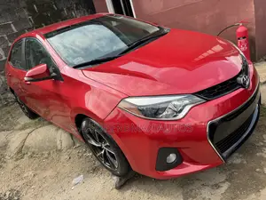 Toyota Corolla 2015 Red