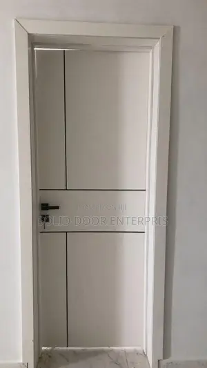 A Special Perfect White HDF Door