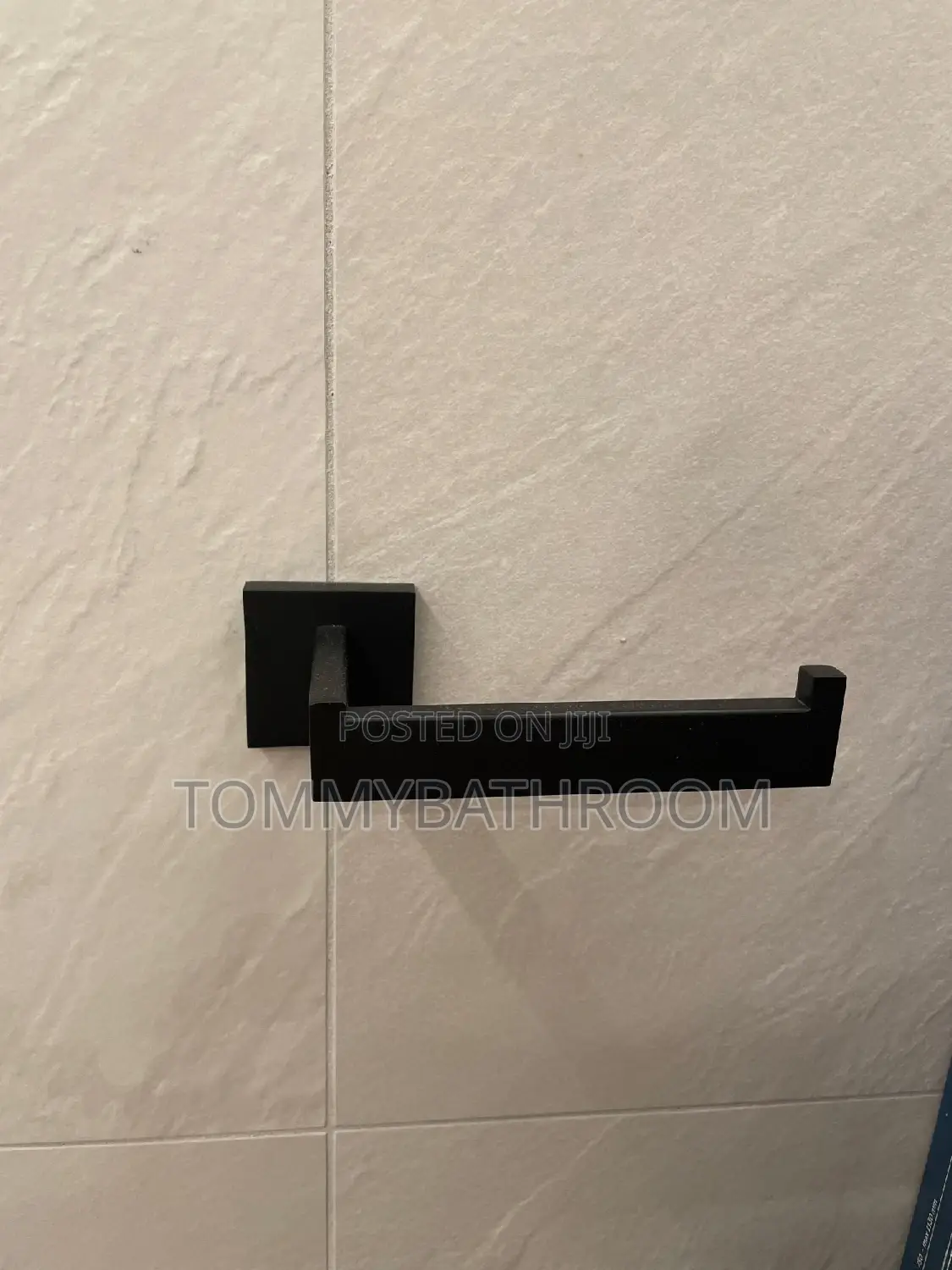 Tissue Holder