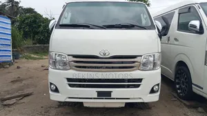 Toyota HiAce 2012 White